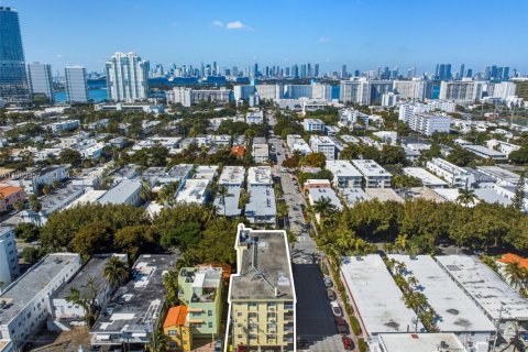 Condo in Miami Beach, Florida  № 2026419 - photo 21