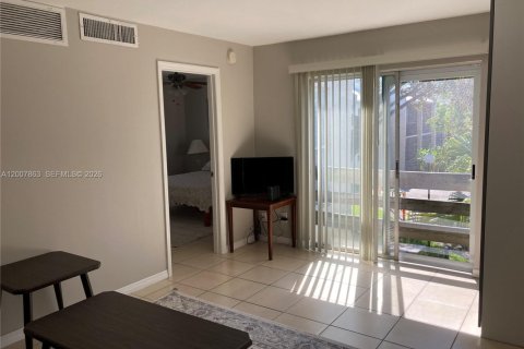 Apartamento en alquiler en Oakland Park, Florida, 3 dormitorios, 93.18 m2 № 2072654 - foto 12