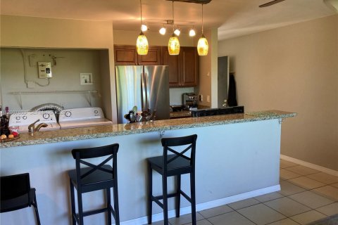 Apartamento en alquiler en Oakland Park, Florida, 3 dormitorios, 93.18 m2 № 2072654 - foto 7