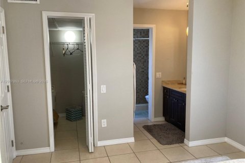 Apartamento en alquiler en Oakland Park, Florida, 3 dormitorios, 93.18 m2 № 2072654 - foto 9