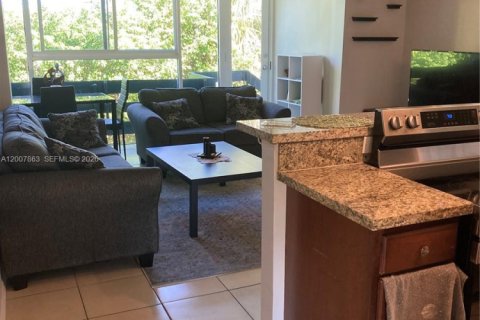 Apartamento en alquiler en Oakland Park, Florida, 3 dormitorios, 93.18 m2 № 2072654 - foto 5