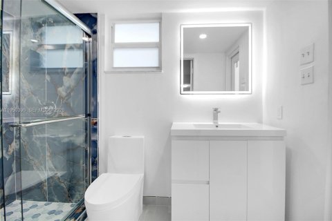 Villa ou maison à vendre à Hollywood, Floride: 3 chambres, 174.56 m2 № 2005881 - photo 28