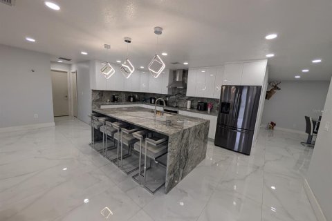 Villa ou maison à vendre à Orlando, Floride: 5 chambres, 195.28 m2 № 2156937 - photo 3