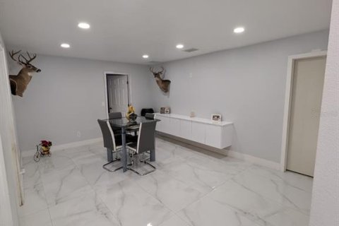 Villa ou maison à vendre à Orlando, Floride: 5 chambres, 195.28 m2 № 2156937 - photo 4