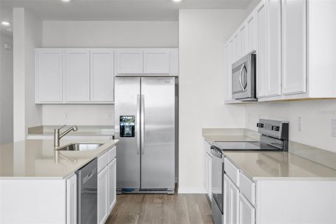 Adosado en venta en Winter Haven, Florida, 3 dormitorios, 163.32 m2 № 2215467 - foto 12