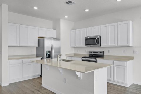 Adosado en venta en Winter Haven, Florida, 3 dormitorios, 163.32 m2 № 2215467 - foto 7