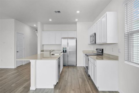 Adosado en venta en Winter Haven, Florida, 3 dormitorios, 163.32 m2 № 2215467 - foto 11