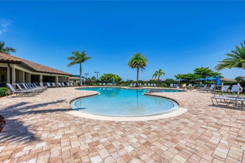 Condominio en venta en Bradenton, Florida, 2 dormitorios, 107.4 m2 № 2097297 - foto 19