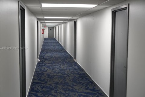 Copropriété à louer à Hallandale Beach, Floride: 2 chambres, 112.41 m2 № 1985761 - photo 12
