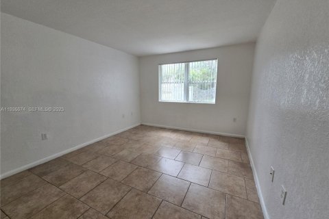 Condo in Miramar, Florida, 2 bedrooms  № 1994724 - photo 6