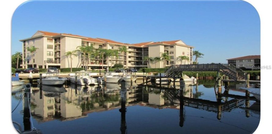 Condo à Tarpon Springs, Floride, 2 chambres  № 2409834