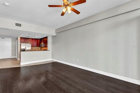 Condo in Orlando, Florida, 1 bedroom  № 1824743 - photo 14