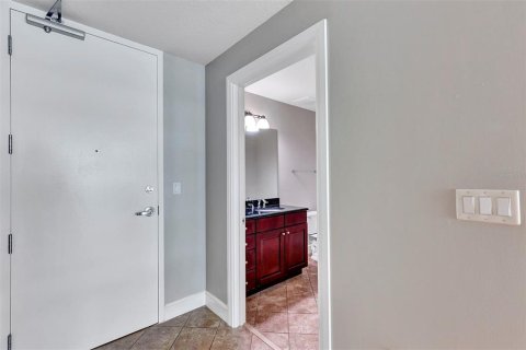 Condo in Orlando, Florida, 1 bedroom  № 1824743 - photo 6