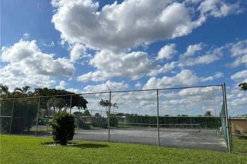 Condo in Margate, Florida, 2 bedrooms  № 954789 - photo 1