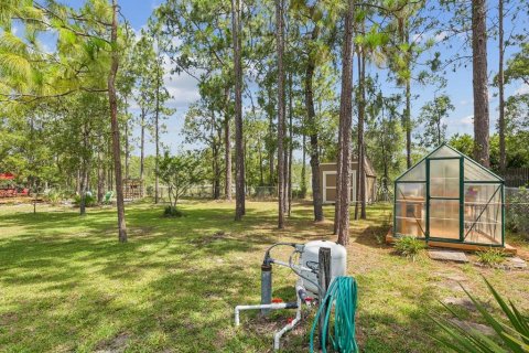 House in Weeki Wachee, Florida 3 bedrooms, 185.62 sq.m. № 2236285 - photo 4