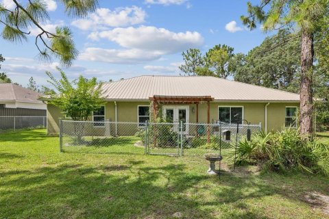 House in Weeki Wachee, Florida 3 bedrooms, 185.62 sq.m. № 2236285 - photo 3