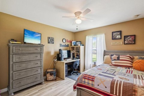 House in Weeki Wachee, Florida 3 bedrooms, 185.62 sq.m. № 2236285 - photo 16