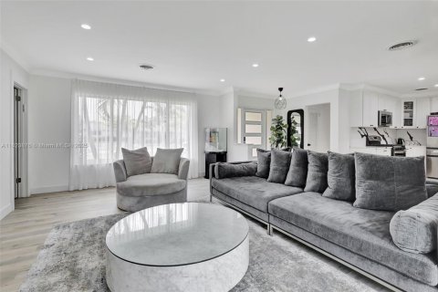 Villa ou maison à vendre à Hollywood, Floride: 3 chambres № 1958379 - photo 11