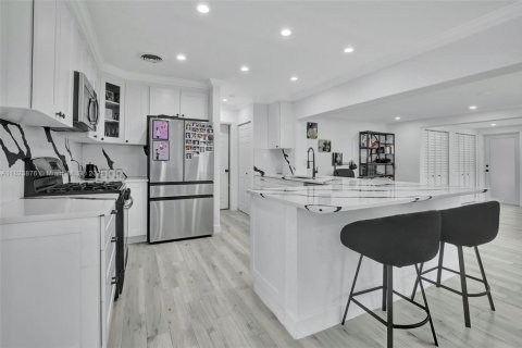 Villa ou maison à vendre à Hollywood, Floride: 3 chambres № 1958379 - photo 8