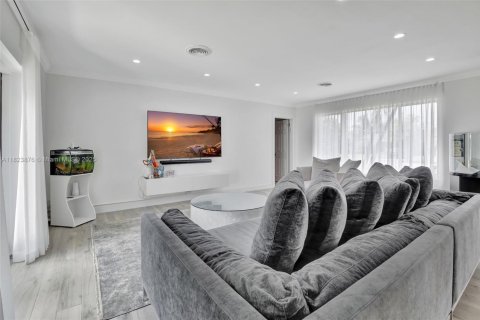 Villa ou maison à vendre à Hollywood, Floride: 3 chambres № 1958379 - photo 12