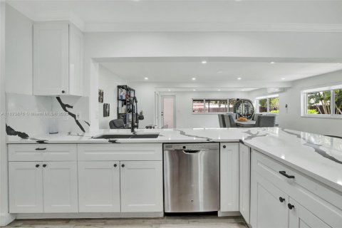 Villa ou maison à vendre à Hollywood, Floride: 3 chambres № 1958379 - photo 5