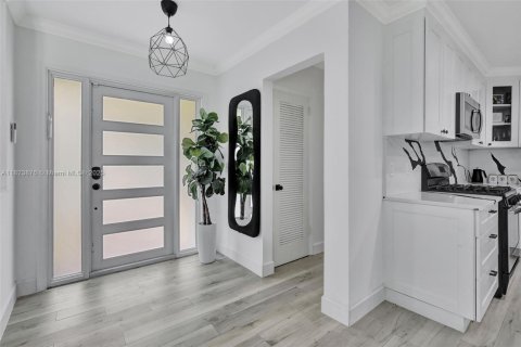 Villa ou maison à vendre à Hollywood, Floride: 3 chambres № 1958379 - photo 2