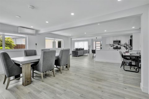 Villa ou maison à vendre à Hollywood, Floride: 3 chambres № 1958379 - photo 17