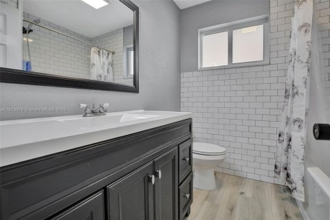 Villa ou maison à vendre à Hollywood, Floride: 3 chambres № 1958379 - photo 24