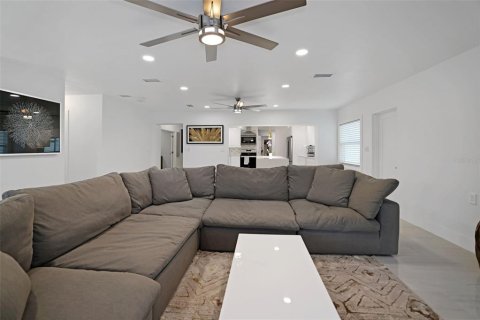 Casa en venta en Redington Beach, Florida, 4 dormitorios, 345.13 m2 № 1508504 - foto 20