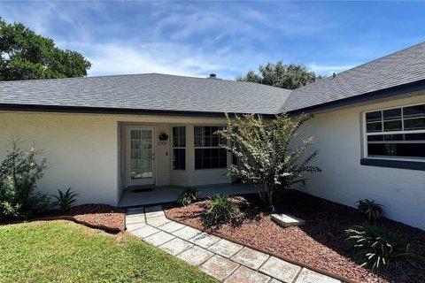 House in Montverde, Florida 3 bedrooms, 120.31 sq.m. № 2394233