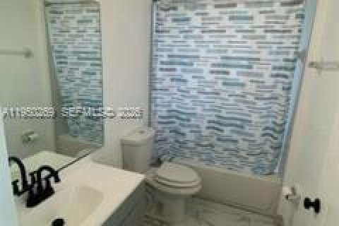 Купить кондоминиум в Хомстед, Флорида 3 спальни, 98.48м2, № 2005856 - фото 27