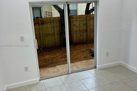 Купить кондоминиум в Хомстед, Флорида 3 спальни, 98.48м2, № 2005856 - фото 25