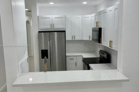 Купить кондоминиум в Хомстед, Флорида 3 спальни, 98.48м2, № 2005856 - фото 15