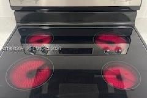 Купить кондоминиум в Хомстед, Флорида 3 спальни, 98.48м2, № 2005856 - фото 11