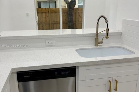 Купить кондоминиум в Хомстед, Флорида 3 спальни, 98.48м2, № 2005856 - фото 17