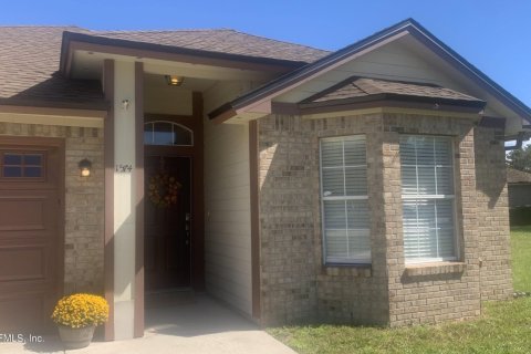 House in Orange Park, Florida 3 bedrooms, 131.74 sq.m. № 859591 - photo 1