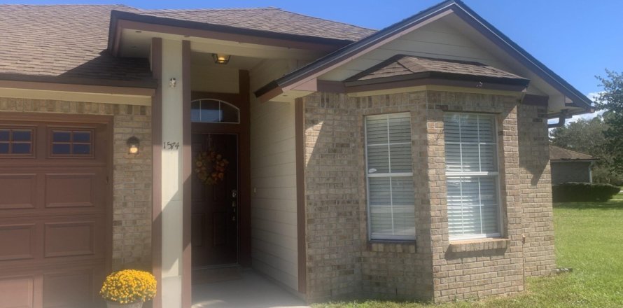 House in Orange Park, Florida 3 bedrooms, 131.74 sq.m. № 859591
