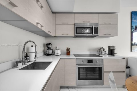 Copropriété à louer à Miami, Floride: 1 chambre, 60.29 m2 № 2046248 - photo 12