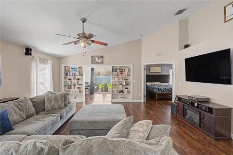 House in Lutz, Florida 3 bedrooms, 157.47 sq.m. № 2235437 - photo 12