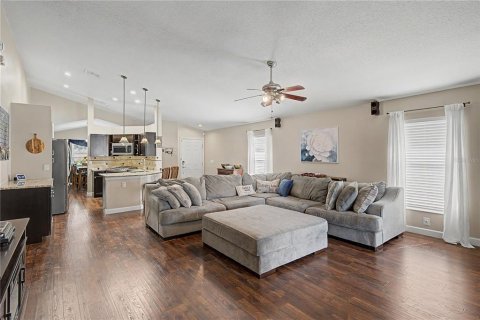 House in Lutz, Florida 3 bedrooms, 157.47 sq.m. № 2235437 - photo 13