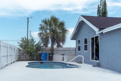 House in Fort Lauderdale, Florida 2 bedrooms, 92.9 sq.m. № 1772317 - photo 24