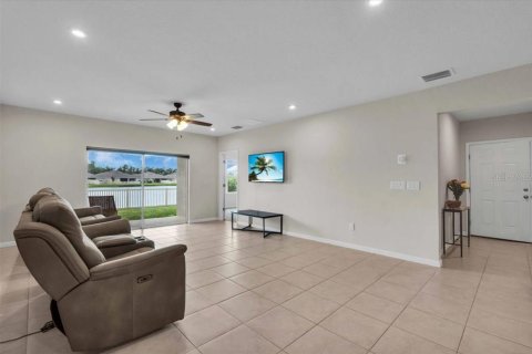 Villa ou maison à vendre à Land O' Lakes, Floride: 3 chambres, 142.33 m2 № 1836858 - photo 8