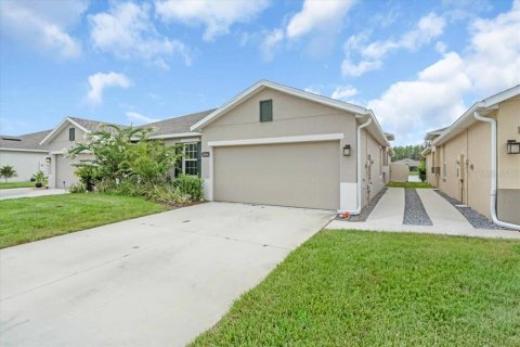 Villa ou maison à vendre à Land O' Lakes, Floride: 3 chambres, 142.33 m2 № 1836858 - photo 2