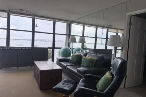Copropriété à louer à Miami, Floride: 2 chambres, 107.12 m2 № 2273353 - photo 10