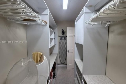 Copropriété à louer à Miami, Floride: 2 chambres, 107.12 m2 № 2273353 - photo 26