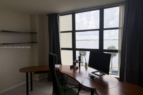 Copropriété à louer à Miami, Floride: 2 chambres, 107.12 m2 № 2273353 - photo 29