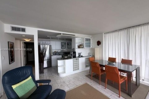 Copropriété à louer à Miami, Floride: 2 chambres, 107.12 m2 № 2273353 - photo 12