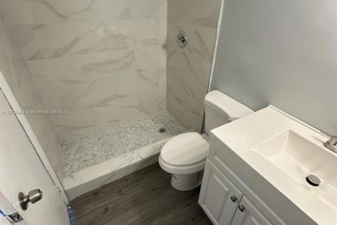 Купить кондоминиум в Халландейл-Бич, Флорида 2 спальни, 85.28м2, № 1966871 - фото 10