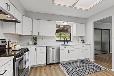 Townhouse in Tampa, Florida 3 bedrooms, 148.64 sq.m. № 2228053 - photo 9