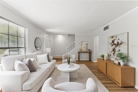 Townhouse in Tampa, Florida 3 bedrooms, 148.64 sq.m. № 2228053 - photo 4